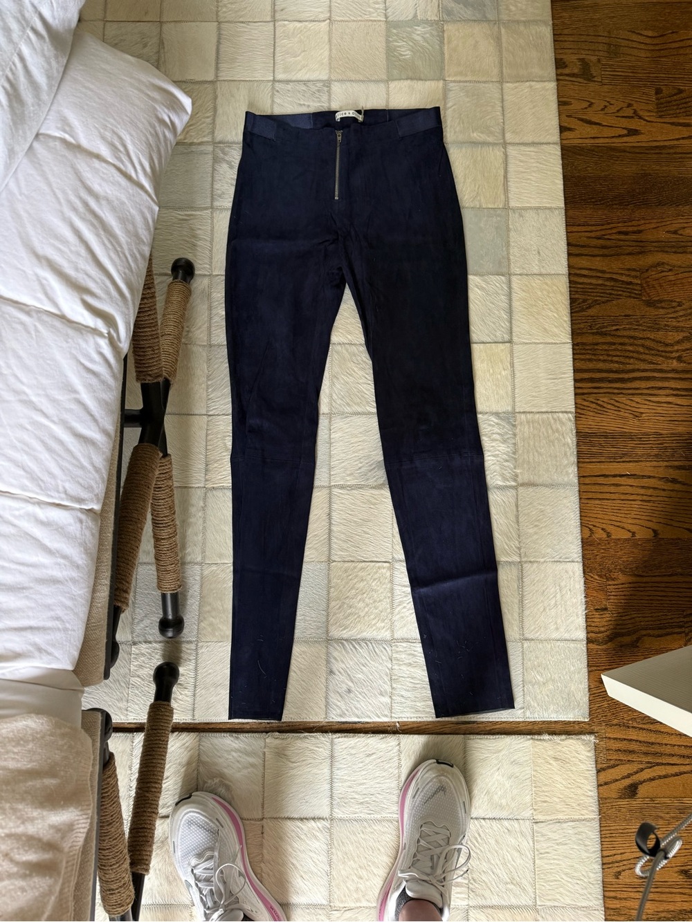 Alice + Olivia Navy Skinny High-Rise Jeans